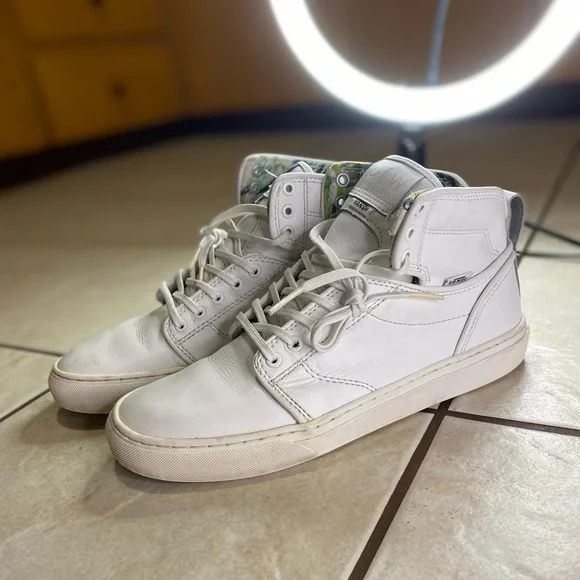 Size 8.5  - VANS Alomar Reptile White VANS Alomar Sneakers for Men for Sale | Authenticity  main image 3